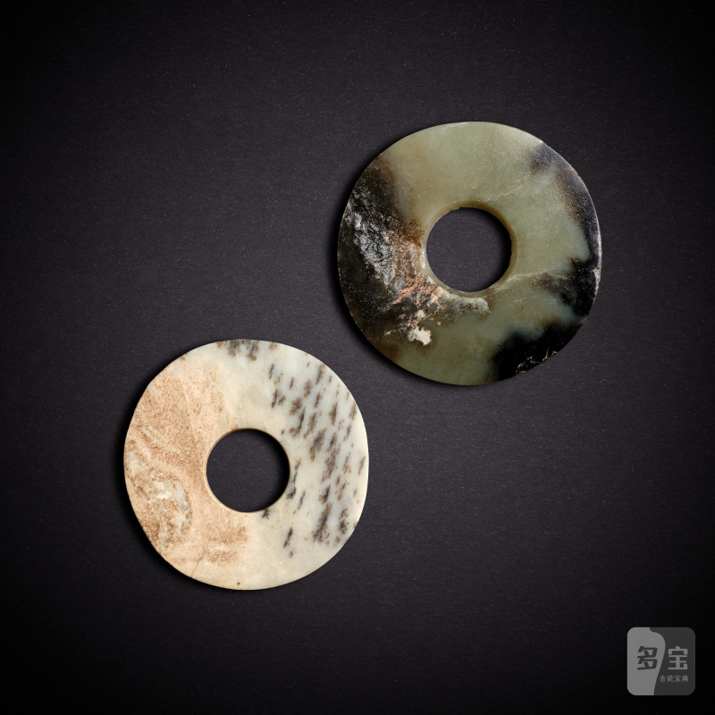Two jade discs, bi, Neolithic period, Longshan culture | 新石器時代 龍山文化 玉璧兩件